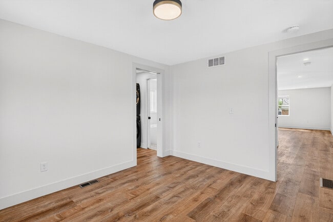 Building Photo - 3400 1/2 Tennyson Street - 1