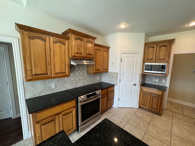 Building Photo - 407 Lyndal Ln