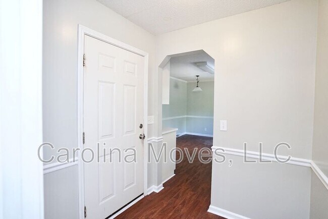Building Photo - 212 Hardwood Rd