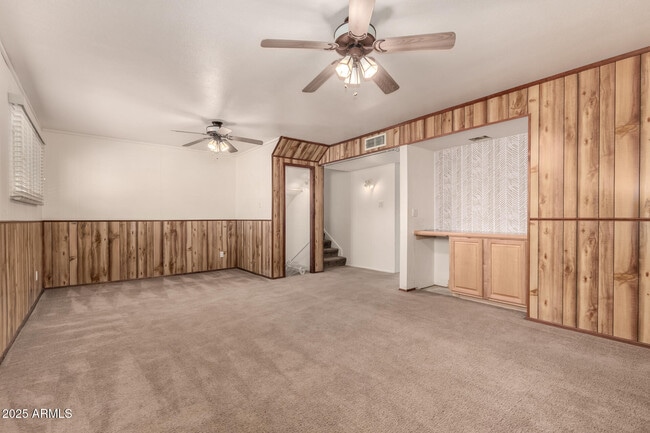 Building Photo - 230 E Strahan Dr