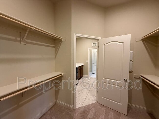 Building Photo - 1428 Nascimento St
