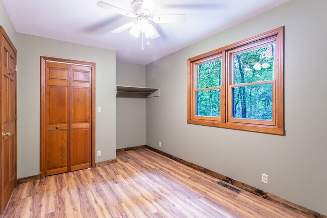 Building Photo - Private Home