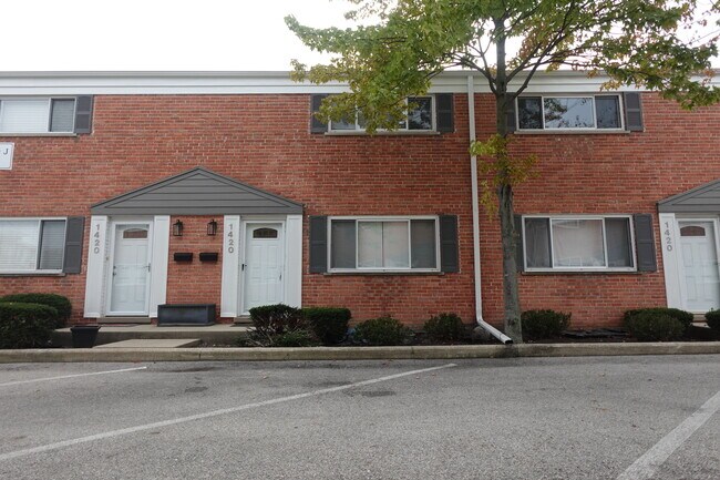 Building Photo - 1420 Shermer Rd