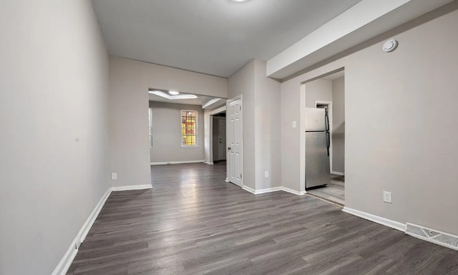 Building Photo - 281 W Franklin St