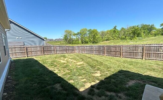 Building Photo - 1027 Echo Rdg Rd