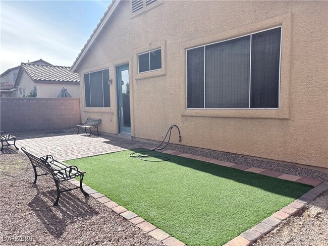 Building Photo - 1716 Stonefield St