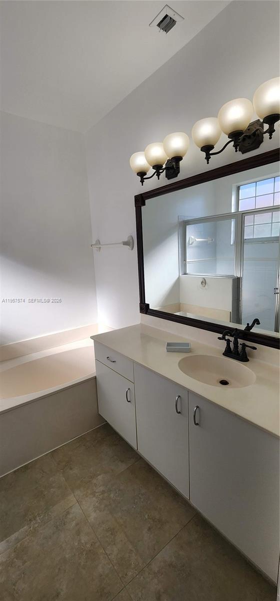 Building Photo - 7400 S Aragon Blvd