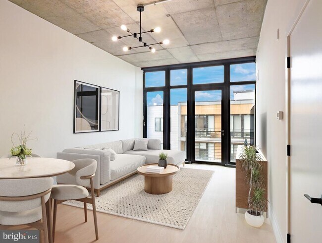 Building Photo - 1222 N 2nd St