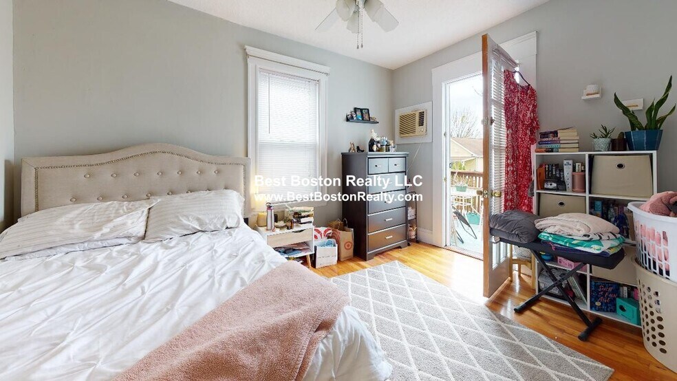 Building Photo - 38 Sterling St