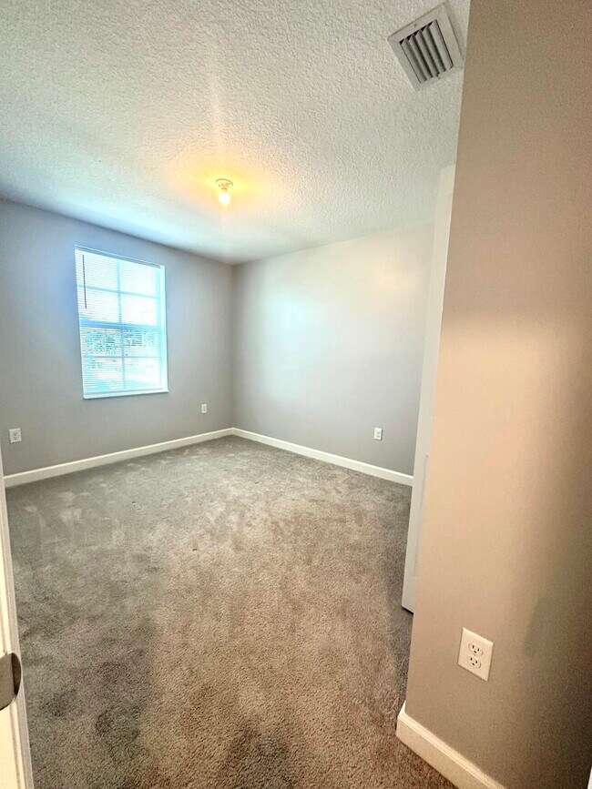Building Photo - 4518 Dow Ln