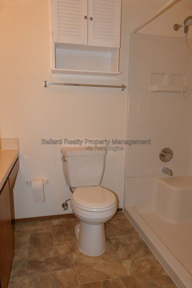Building Photo - 800 N Allen Pl