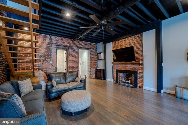 Building Photo - 840 S Bond St