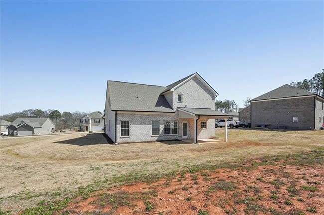 Building Photo - 516 College Dr