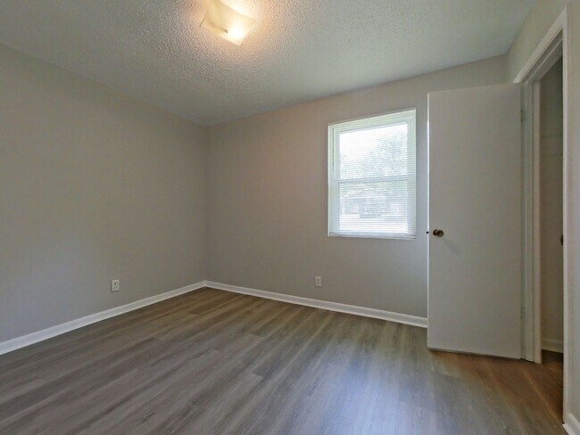 Building Photo - 3 Bedroom Ranch in West Augusta 30907 ZIPCODE