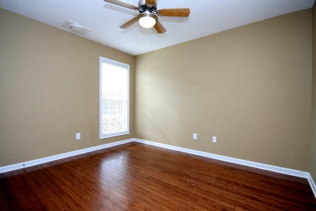 Building Photo - 176 Timber Oak Rd