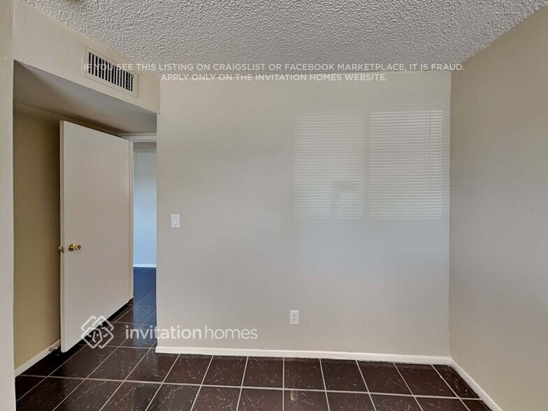 Building Photo - 6910 W Rancho Dr