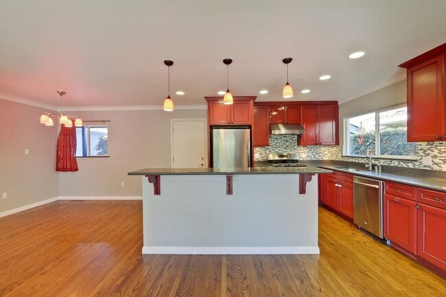 Building Photo - Wow! What a Great Home! Available Soon!