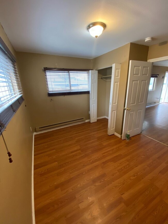 Building Photo - 706 Railroad Ave