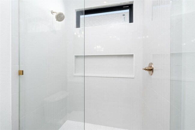 Building Photo - 3001 E 51st St