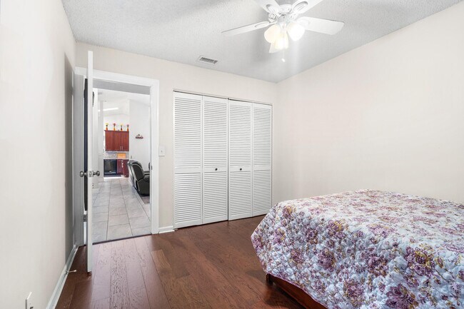 Building Photo - 8541 NW 51st Ct