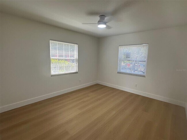 Building Photo - 5108 W San Jose St