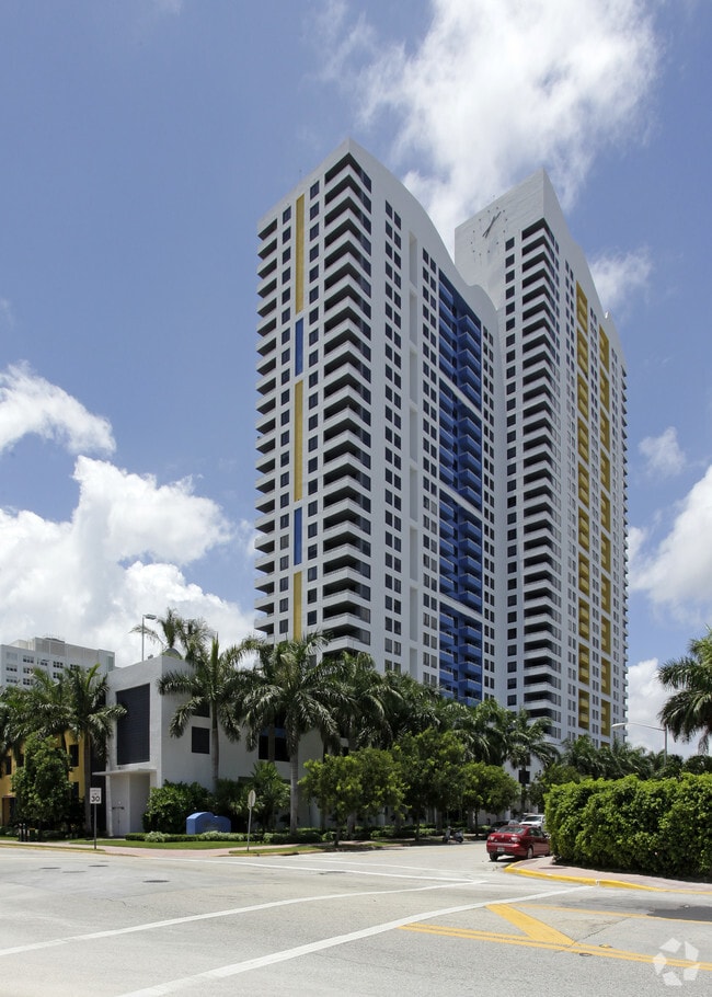 Building Photo - The Waverly South Beach