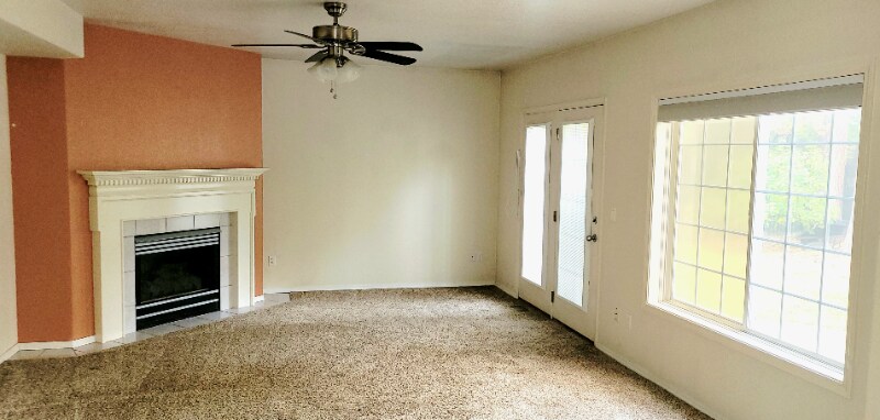 Building Photo - 801 S Riverside Harbor Dr