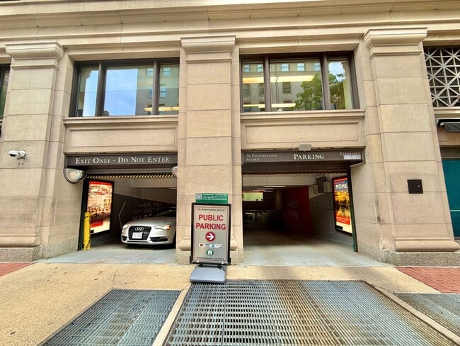 Building Photo - Penn Ave Prominent Neoclassical 1 Bed Condo, w/Balcony, Pool, Gym. - Furnished Option, Parking Op...