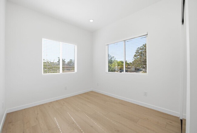 Building Photo - 6916 Eberhart St