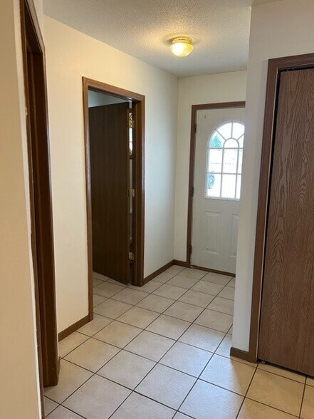 Building Photo - 1201 Eastwood St