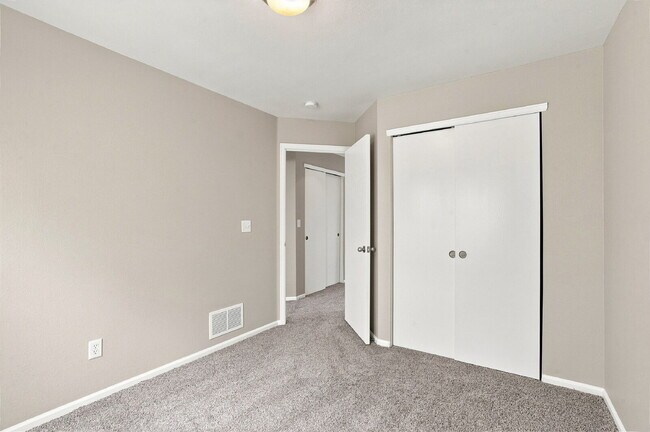 Building Photo - $2,045.95 - 3-Bed, 3-Bath Townhome with Modern Upgrades and Private Yard!