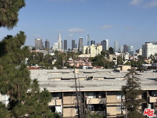 Building Photo - 421 La Fayette Park Pl