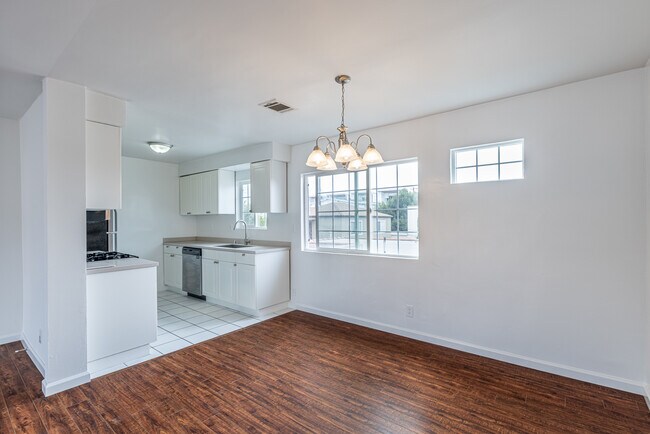 Building Photo - 8645 Hervey St