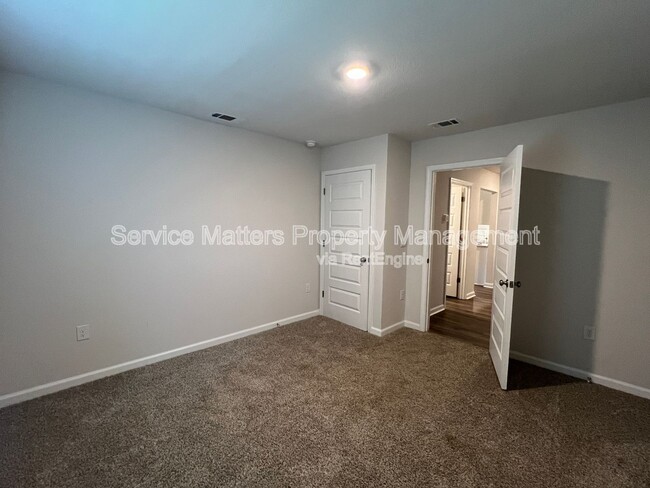 Building Photo - 5096 Gaineswood Dr