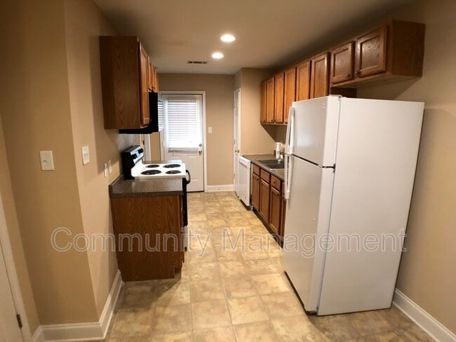 Building Photo - 13440 Lonnie Wascom Dr