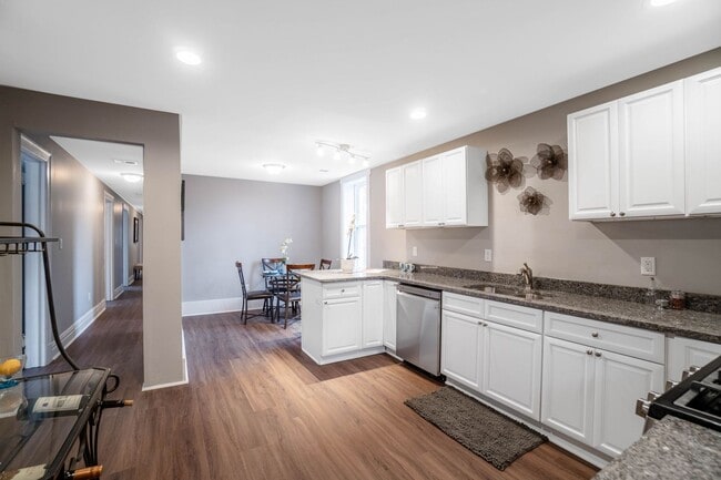 Building Photo - Classic 1900's building with all new interior space