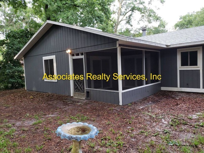 Building Photo - Cute 3 bedroom in Palmetto Woods!
