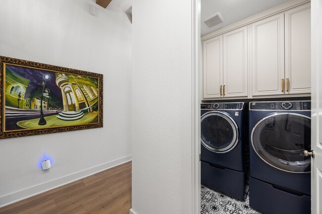 Building Photo - 17910 McClary Cardinal Dr