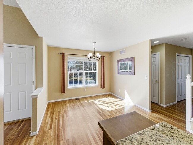 Building Photo - Beautiful 4-Bedroom Townhome With Finished Basement & 2 Full Kitchens!