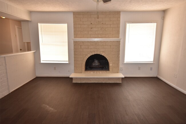 Building Photo - 11903 Sagecliff Dr