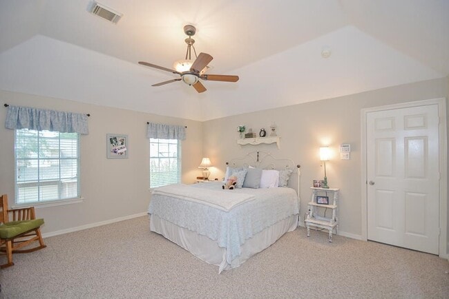 Building Photo - 4210 Greystone Way