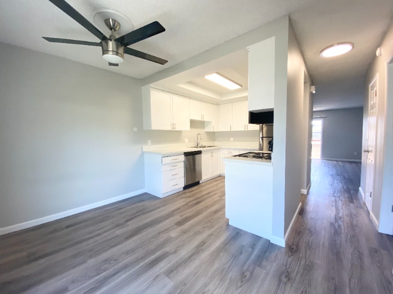 Building Photo - 5810 Amaya Dr