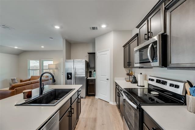 Building Photo - 13140 Sanctuary Dr