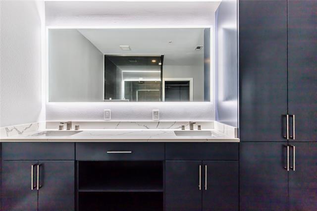 Building Photo - 3225 Turtle Creek Blvd Blvd