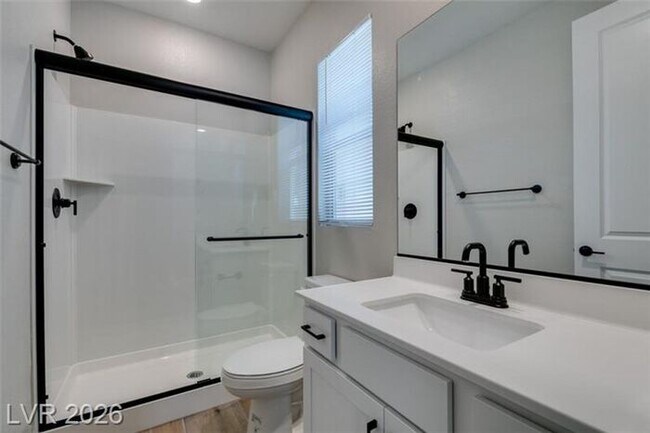 Building Photo - BEAUTIFUL 4 BEDROOM PROPERTY IN GATED COMMUNITY!