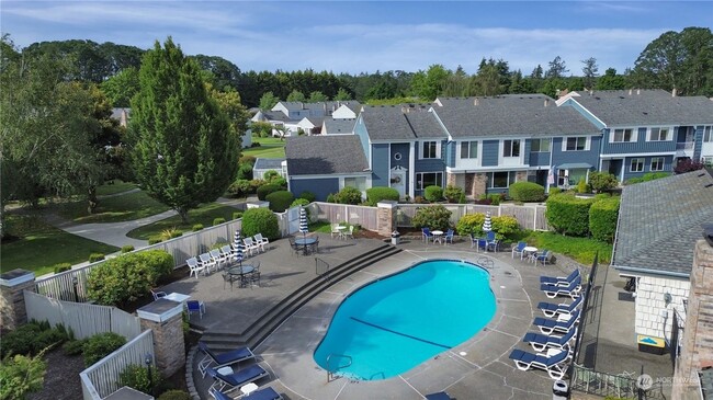 Building Photo - Beautiful 3-Condo in Lakewood – Apply Today!