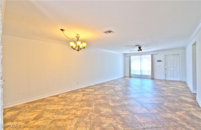 Building Photo - 787 Palm View Dr