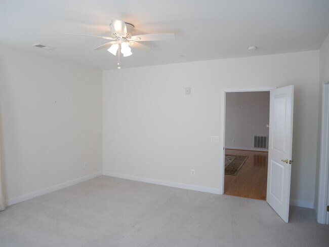 Building Photo - 1513 Feral Dae Ln