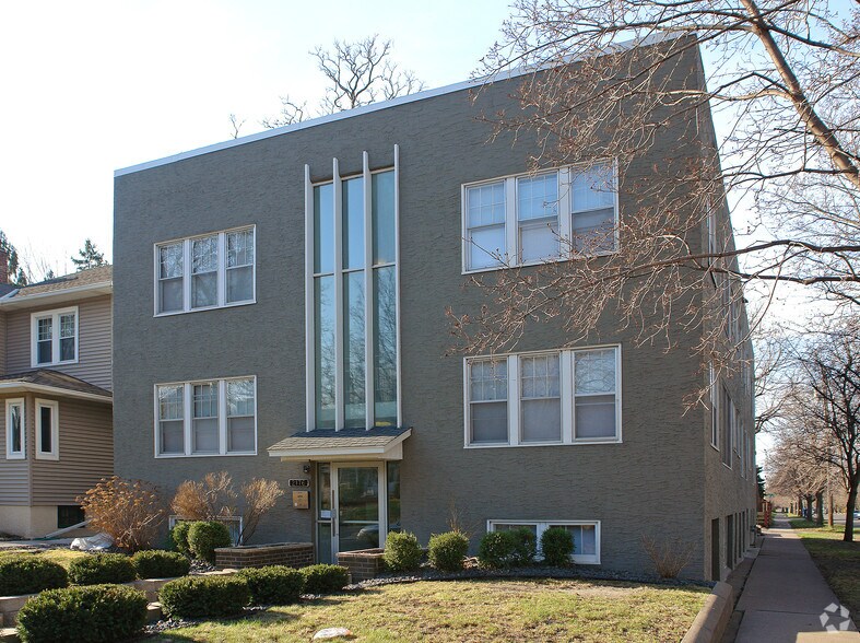 Primary Photo - 2176 Dayton Ave