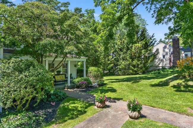 Building Photo - 4 Parkview Ter